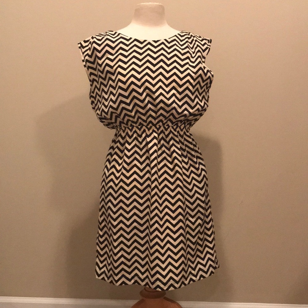 Cream and Black Chevron Dress with POCKETS